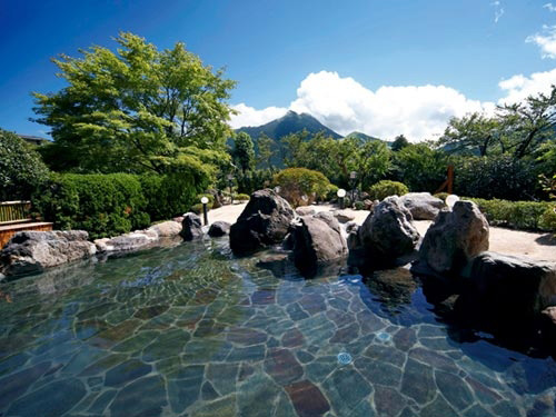 Recommended hotels and ryokan in the famous hot spring resorts