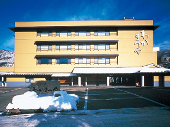 Wakamatsuya in winter.