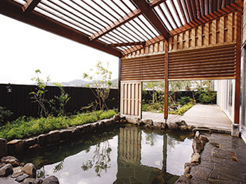 Open-air bath