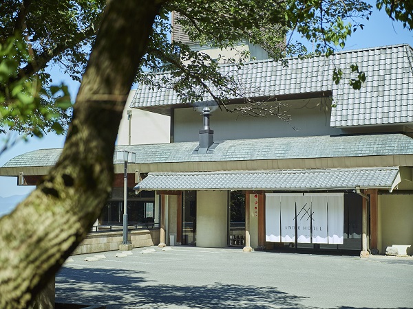 Exterior Exterior