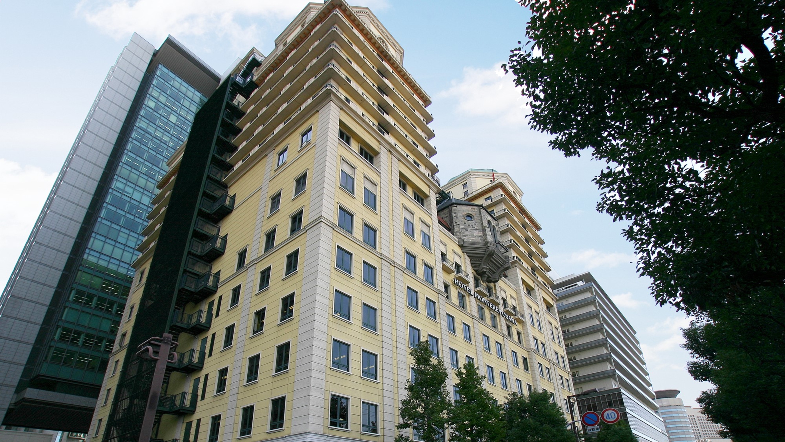 Exterior Exterior