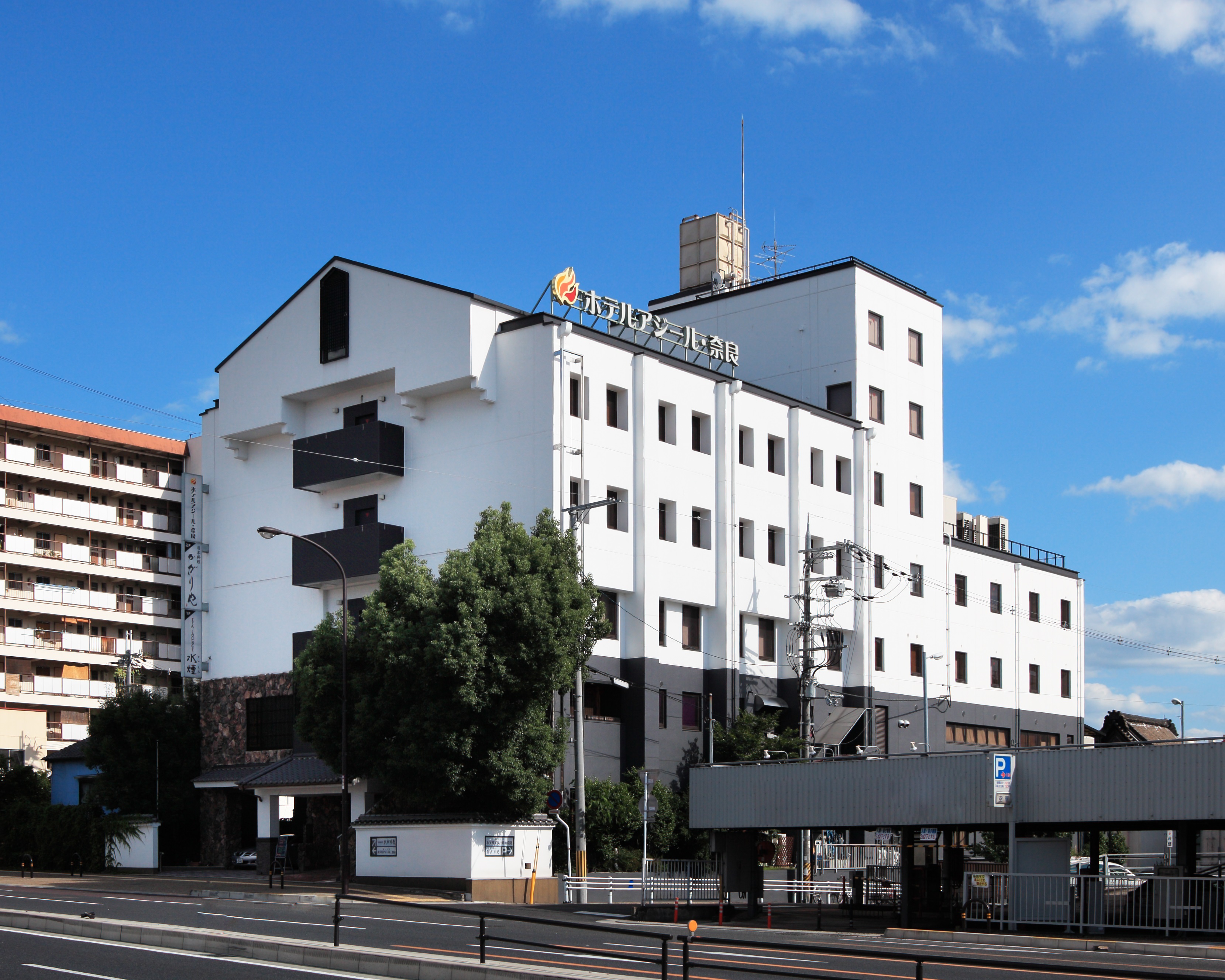 Exterior Exterior